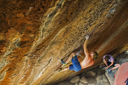 Boulder: Nalle Hukkataival a Hueco Tanks
