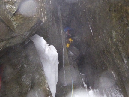 Scozia arrampicata invernale, Gian Luca Cavalli, Marcello Sanguineti - Nei camini della Crypt Route (Bidean Nam Bian)