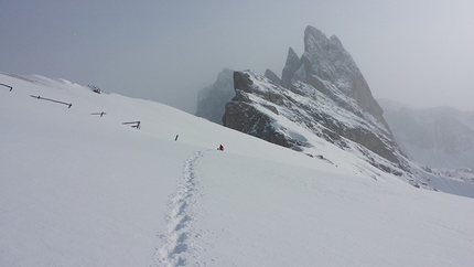 Brogles, Odle, Dolomiti - Alex Walpoth e Titus Prinoth sulla parete di Brogles, Odle, Dolomiti