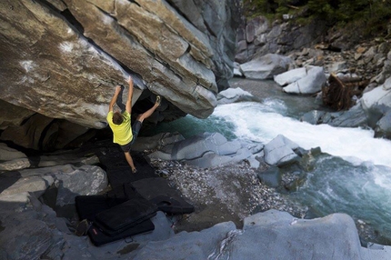 Michael Piccolruaz adds 8C boulder problem to Magic Wood