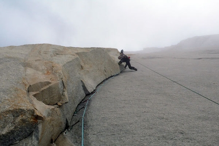 Osa, ma non troppo, Cerro Cota 2000, Paine - Fabio Leoni on the fifth pitch