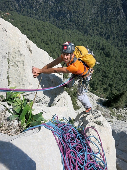 Sivridağ, Antalya, Beydağları, Turchia - Tunç Fındık e Rauf Osman Pınarbaş durante la prima salita di Punisher,  Sivridağ, massiccio di Beydağları, Beydağları