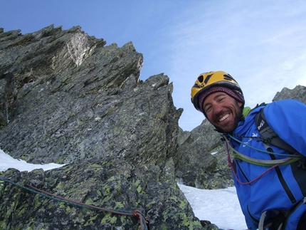 SuperPiter, Monte Aga, Alpi Orobie - Durante l'apertura di SuperPiter, Monte Aga, Alpi Orobie (Yuri Parimbelli, Marco Kita Tiraboschi ed Ennio Spiranelli 03/04/2015)