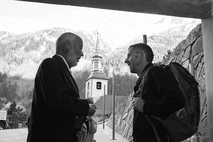 Piolets d'Or, Courmayeur, Chamonix - Chris Bonington talking to Tommy Caldwell during day 1 of the Piolets d'Or 2015 at Chamonix