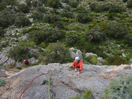 Arrampicata a Leano e Gaeta - Giovanna Moltoni e Gianni Battimelli (Leano)