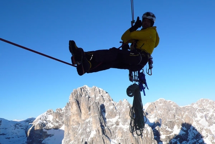 Masarda, Sass Maor, Dolomites - Abseiling down the overhanging 19th pitch