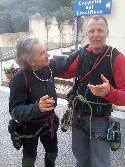 Arrampicata a Leano e Gaeta - Ivo Ferrari con Jan al santuario della montagna spaccata