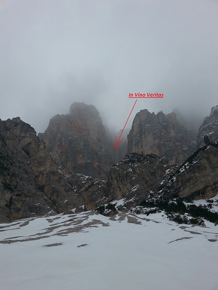 In Vino Veritas, Banc dal Se', Fanes, Dolomiti - Manuel Baumgartner e Martin Baumgartner hanno aperto In Vino Veritas ( WI6 M8, 100m),  sulla parete Banc dal Se', Fanes, Dolomiti.