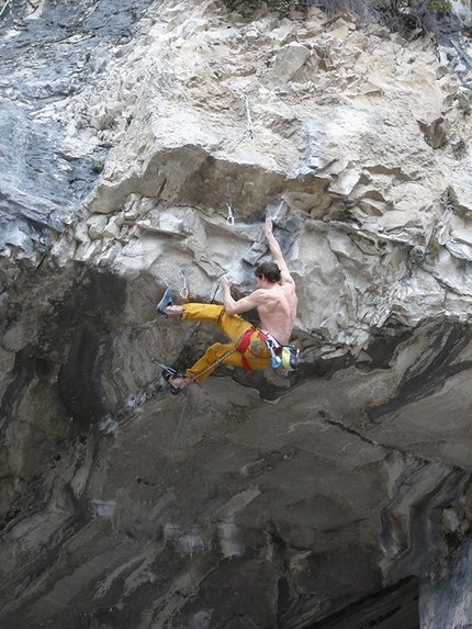 Alexander Feichter, Massone, Arco - Alexander Feichter climbing Underground 9a at Massone, Arco, Italy