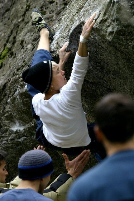 Melloblocco 2015 - Val di Mello Val Masino - Circuito 3 - Il Gigiat: Liv Sansoz su Zero in Condotta (2004)