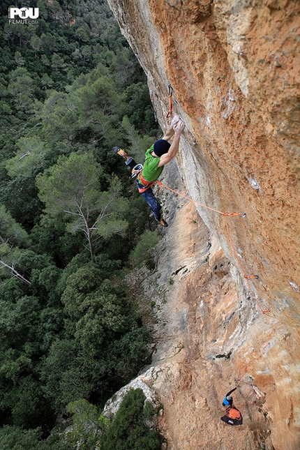 Iker Pou, Eneko Pou - Iker Pou making the first ascent of Big men 9a+, Fraguel, Mallorca.