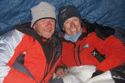 Nives Meroi, Romano Benet - Romano Benet and Nives Meroi at an intermediate camp on Everest