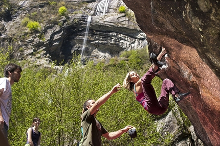 Melloblocco - day 3, solar energy climbing