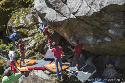 Melloblocco 2015 - day 4, the grand finale and free bouldering spirit