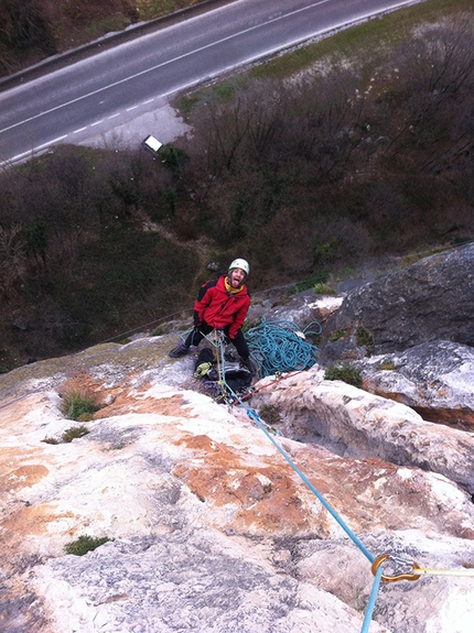 Chiusa di Ceraino, Fuori come Merli, Andrea Simonini, Tommaso Marchesini - Fuori come Merli, Chiusa di Ceraino: Tommaso Marchesini a the belay on pitch 4