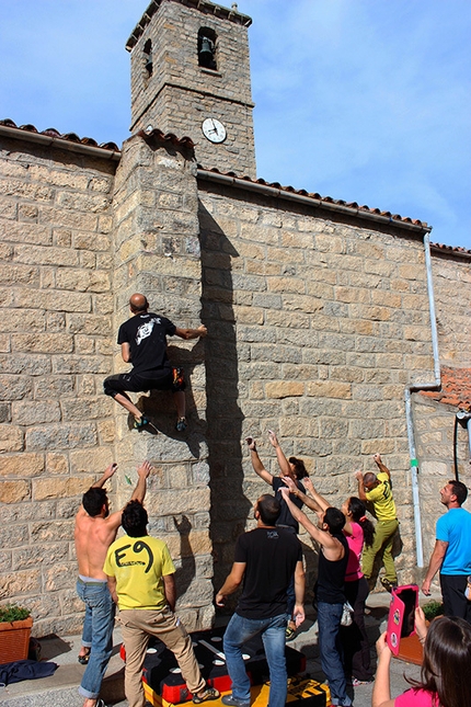 Luogosanto, Gallura, Sardegna - Durante il Boulder Contest Rock & Walls 2015 a Luogosanto, Gallura, Sardegna.