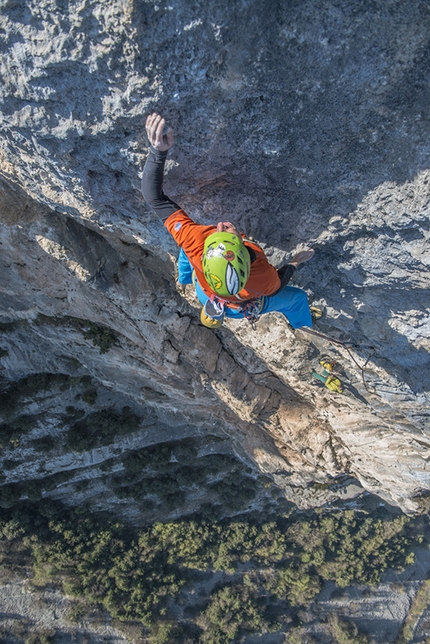 L'Ora del Garda, new rock climb at Mandrea (Arco) - Luca Giupponi climbing pitch 8