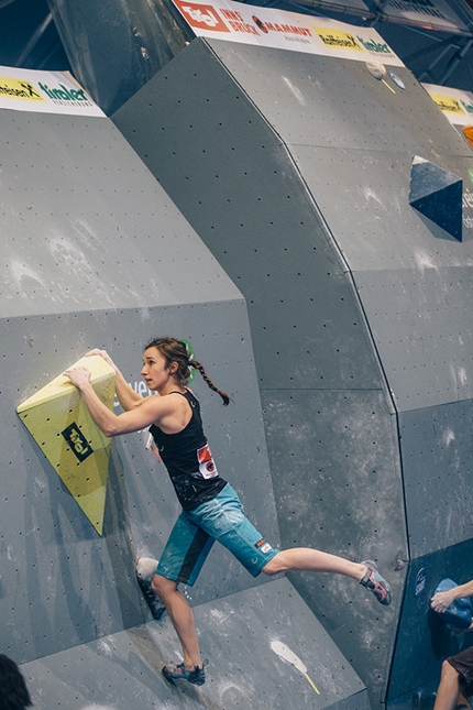 Campionato Europeo di Boulder a Innsbruck - Durante la Semifinale del Campionato Europeo di Boulder a Innsbruck: Juliane Wurm