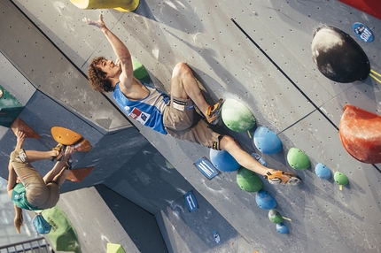 Campionato Europeo di Boulder a Innsbruck - Durante la Semifinale del Campionato Europeo di Boulder a Innsbruck: Adam Ondra