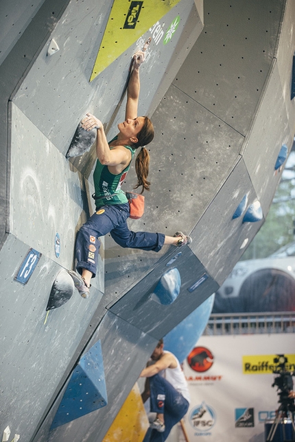 Campionato Europeo di Boulder a Innsbruck - Durante la Semifinale del Campionato Europeo di Boulder a Innsbruck: Anna Stöhr