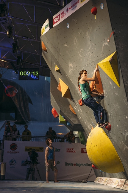 Campionato Europeo di Boulder a Innsbruck - Durante la finale del Campionato Europeo di Boulder a Innsbruck: Anna Stöhr