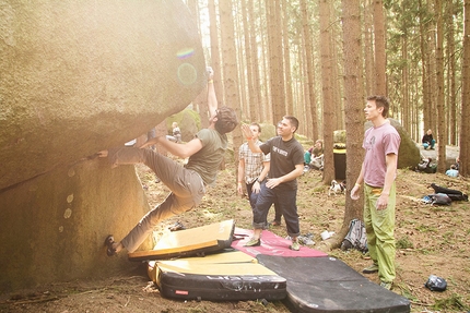 Petrohradske Padani Festival, Petrohrad, Repubblica Ceca - Durante il Petrohradske Padani Festival 2015, il raduno boulder a Petrohrad nella Repubblica Ceca