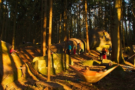 Petrohradske Padani Festival, Petrohrad, Repubblica Ceca - Durante il Petrohradske Padani Festival 2015, il raduno boulder a Petrohrad nella Repubblica Ceca