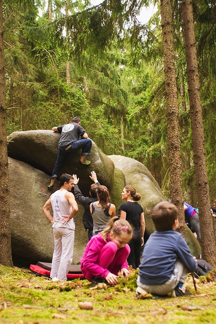 Petrohradske Padani Festival, Petrohrad, Repubblica Ceca - Durante il Petrohradske Padani Festival 2015, il raduno boulder a Petrohrad nella Repubblica Ceca