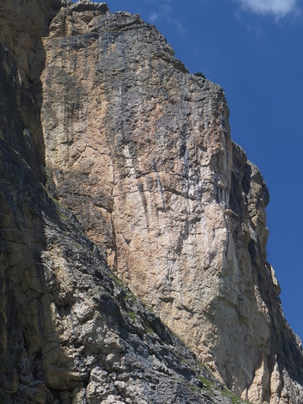 Piz dla Dorada, Puez, Dolomites - Simon Gietl and Vittorio Messini making the first ascent of Neolit, Piz dla Dorada, Puez, Dolomites