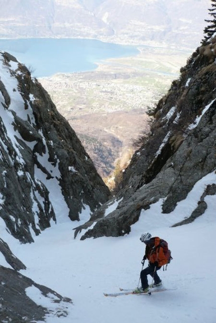 Monte Legnone - Cittadini della Galassia 1a discesa con gli sci per Lafranconi, Pina e Marazzi