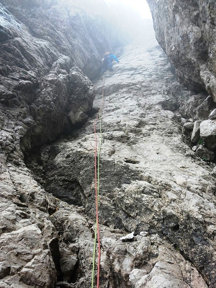 Grigne, Grignetta - Ivo Ferrari durante la 'galoppata' sui spigoli della Grignetta