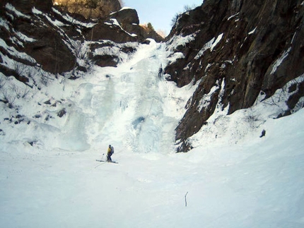 Monte Legnone - Cittadini della Galassia 1a discesa con gli sci per Lafranconi, Pina e Marazzi