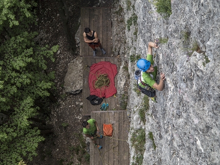 Outdoor Park Garda Trentino, Arco - In arrampicata a Piazzole, la nuova falesia sui pendici sud est del Monte Biaina, Padaro, Arco