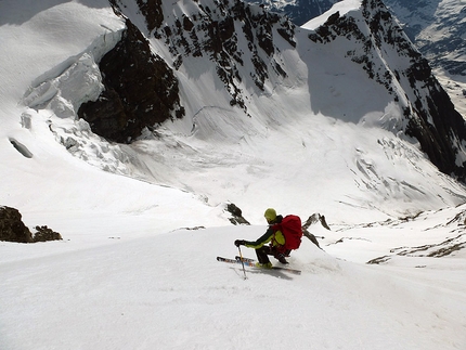 Grand Combin de Grafenière, Davide Capozzi, Julien Herry, Denis Trento - Grand Combin de Grafenière East Face: Davide Capozzi & Julien Herry