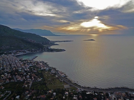 Monte Gallo, Sicilia - Tramonto da Monte Gallo verso San Vito.