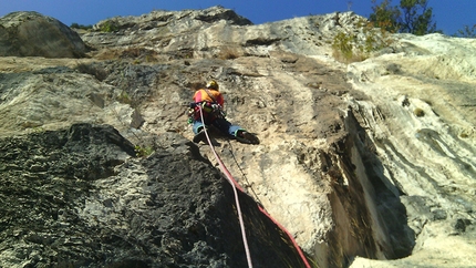 Vento di passioni, Monte Colodri, Arco - Stefano Michelazzi climbing pitch 2 of Vento di passioni, Monte Colodri, Arco