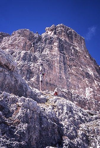 Ferrate ed escursioni sul Sella e dintorni - Piz da Lec - Le ripide scale nella parte alta della ferrata