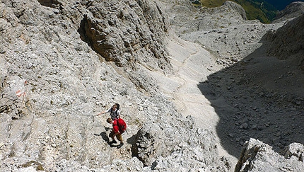 Ferrate ed escursioni sul Sella e dintorni - Vallon - In discesa verso il rif. Vallon