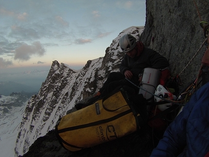 Monte Bianco di Presanella, Adamello - Durante la prima salita di Il Male di Vivere (300m , 45° M 7a+ (VIII+) R3, Paolo Baroldi, Francesco Salvaterra e Alessio Tait 02-03/06/2015), Monte Bianco di Presanella