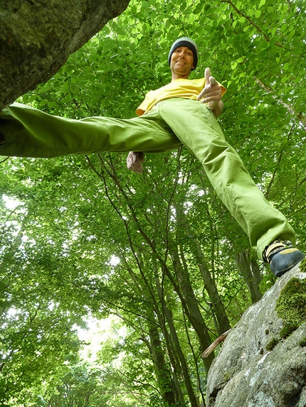 Valle Ellero boulder - Giovanni Massari in Valle Ellero