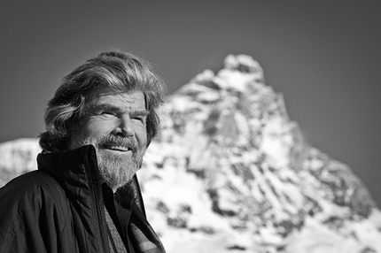 Cervino 2015 - 150 anni dalla conquista - Reinhold Messner. Il 17/07/2015 a Saint-Vincent, Reinhold Messner, Hervé Barmasse, Catherine Destivelle e Simon Anthamatten dialogano su 150 anni di avvincenti sfide alpinistiche vissute sul Cervino.