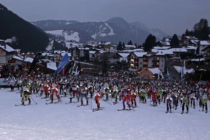 Sellaronda dei record e del popolo con gli sci