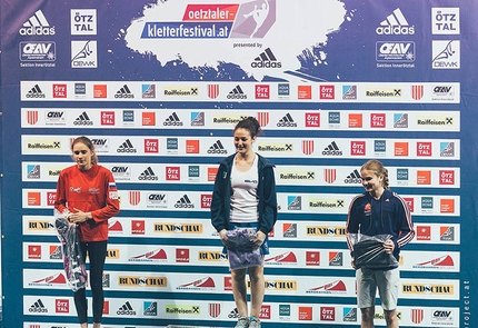 Oetztaler Kletterfestival, Coppa Europa Giovanile Boulder 2015 - Coppa Europa Giovanile Boulder 2015 Längenfeld: 1 Giorgia Tesio, 2 Elena Krasovskaia, 3 Vita Lukan.