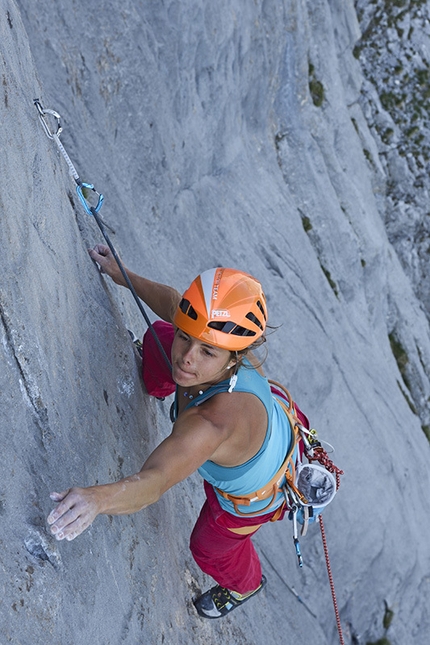 Nina Caprez, Marc Le Menestrel, Hannibals Alptraum, Rätikon - Nina Caprez climbing Hannibals Alptraum together with Marc Le Menestrel, the difficult multi-pitch route established in 1986 by Martin Scheel and Robert Bösch in Rätikon.