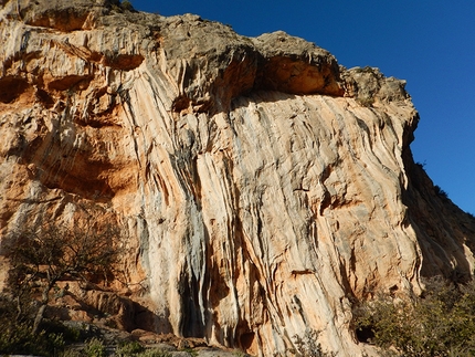 Gerovraxo, Leonidio, Grecia, Simon Montmory - L'arrampicata a Gerovraxo, Leonidio, Grecia