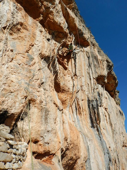 Gerovraxo, Leonidio, Grecia, Simon Montmory - Vincent Lauzon su Labyrinth 7a+ a Gerovraxo, Leonidio, Grecia