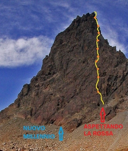 Punta della Rossa, Alpi Lepontine, Aspettando la Rossa - Aspettando la Rossa (450 m, 6b (6a+/6b obbl.) Gian Luca Cavalli, Giovanni Pagnoncelli, Marcello Sanguineti, Pierluigi Maschietto, Edoardo Polo 28/06/2015), Alpi Lepontine