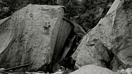 Val Noasca, Valle dell'Orco, Bernd Zangerl - Bernd Zangerl making the first ascent of 29dots in Val Noasca