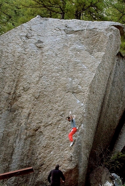 Val Noasca, Valle dell'Orco, Bernd Zangerl - Bernd Zangerl making the first ascent of 29dots in Val Noasca