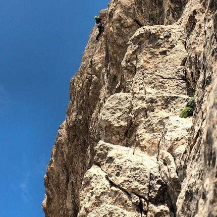 Ultimatum alla terra - Gran Sasso - on the beautiful and exposed 7th pitch.